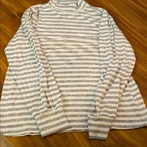 Women’s Loft Turtleneck
